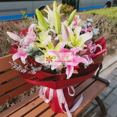 昆明8支多头百合，万事如意喜上加喜