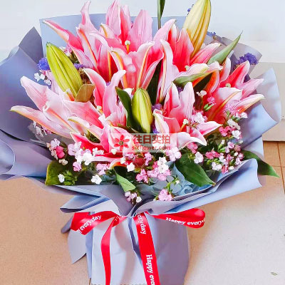 昆明6支香水百合，全家幸福快乐